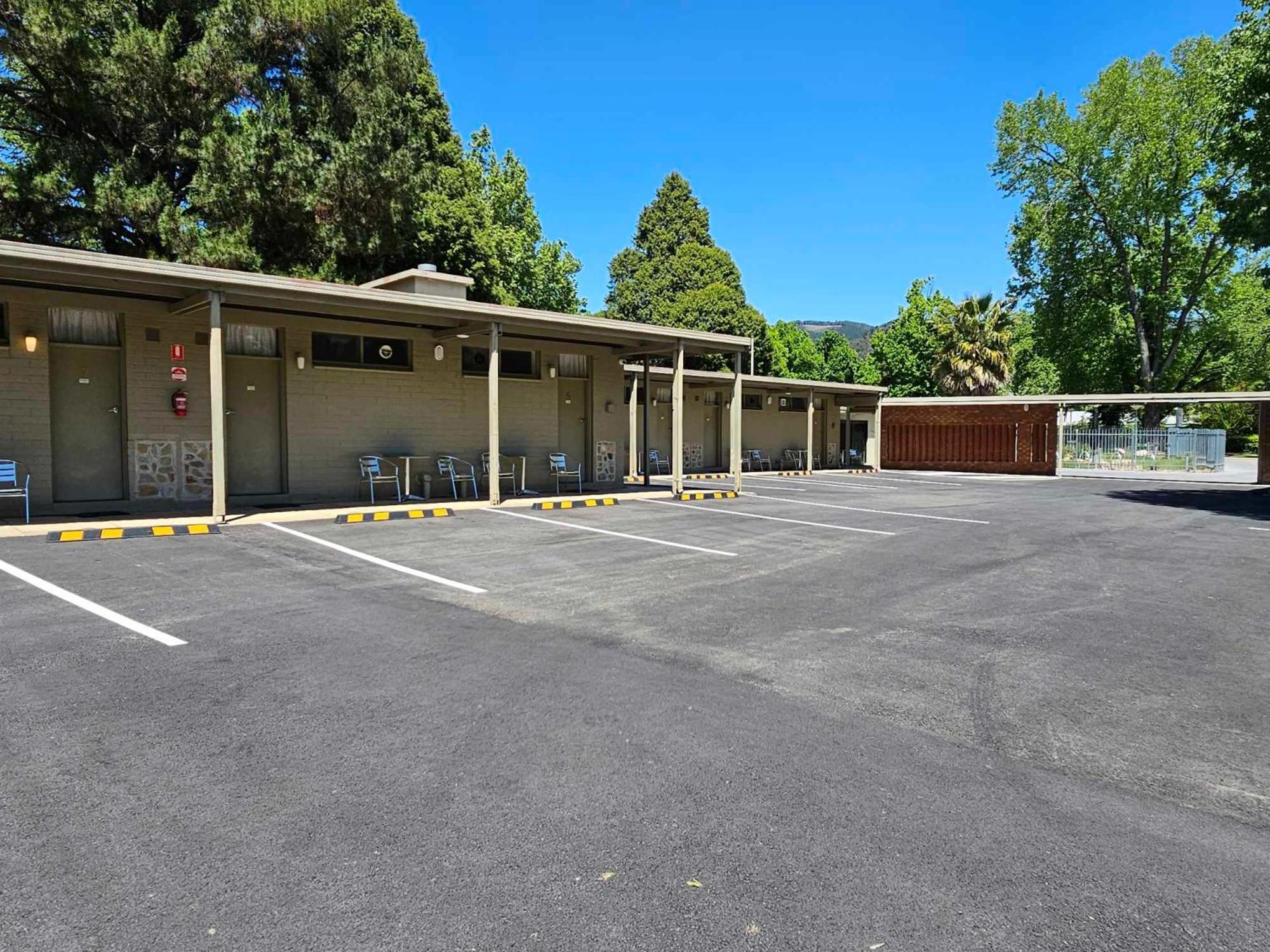 The Bright Motor Inn Extérieur photo