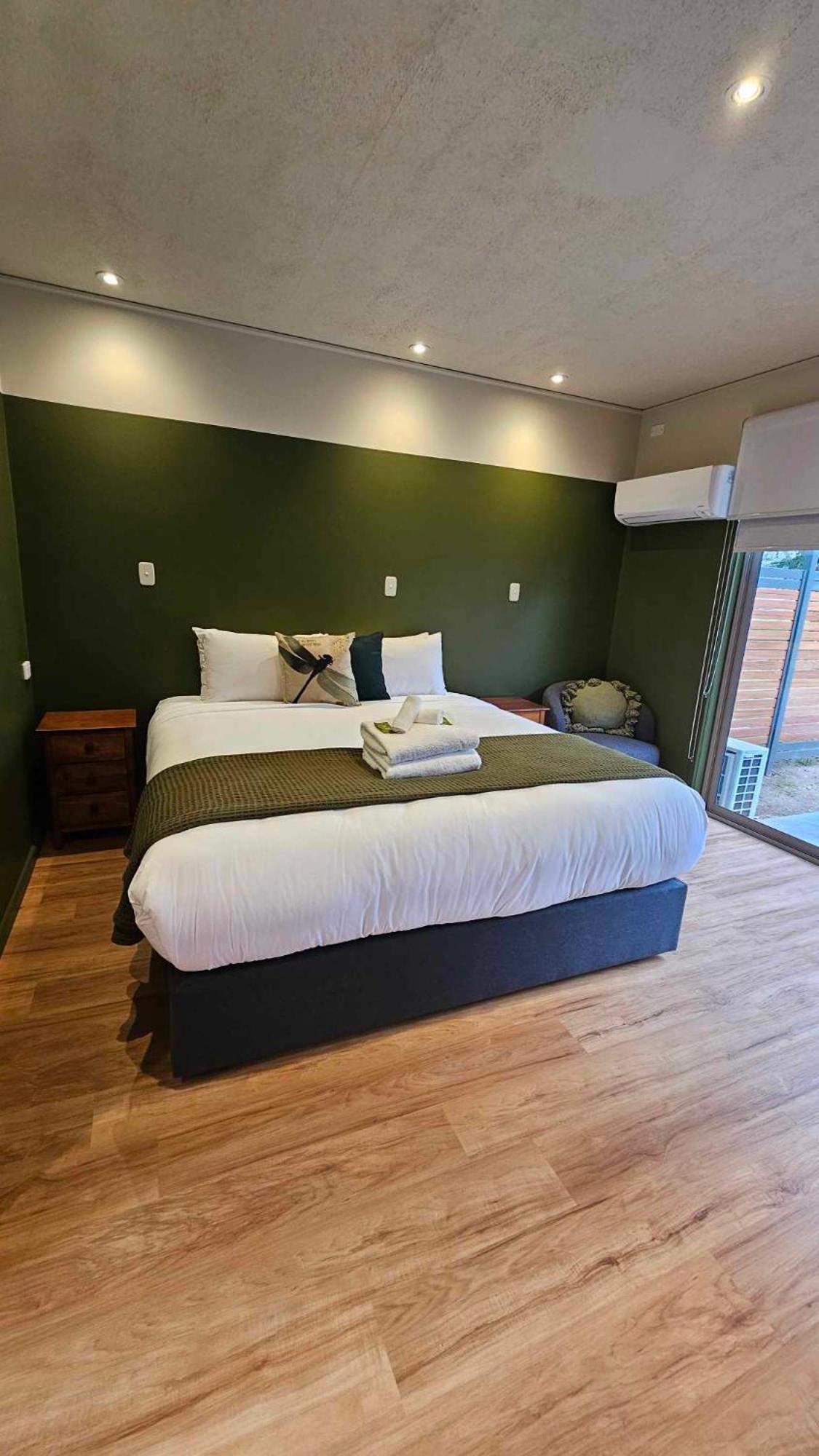 The Bright Motor Inn Extérieur photo