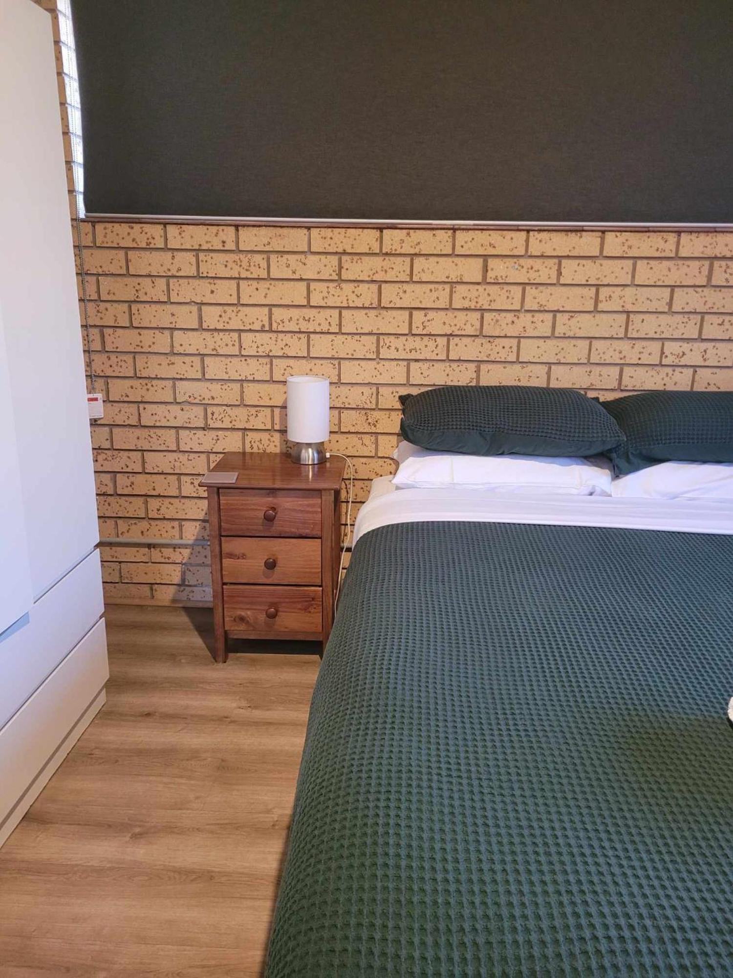 The Bright Motor Inn Extérieur photo