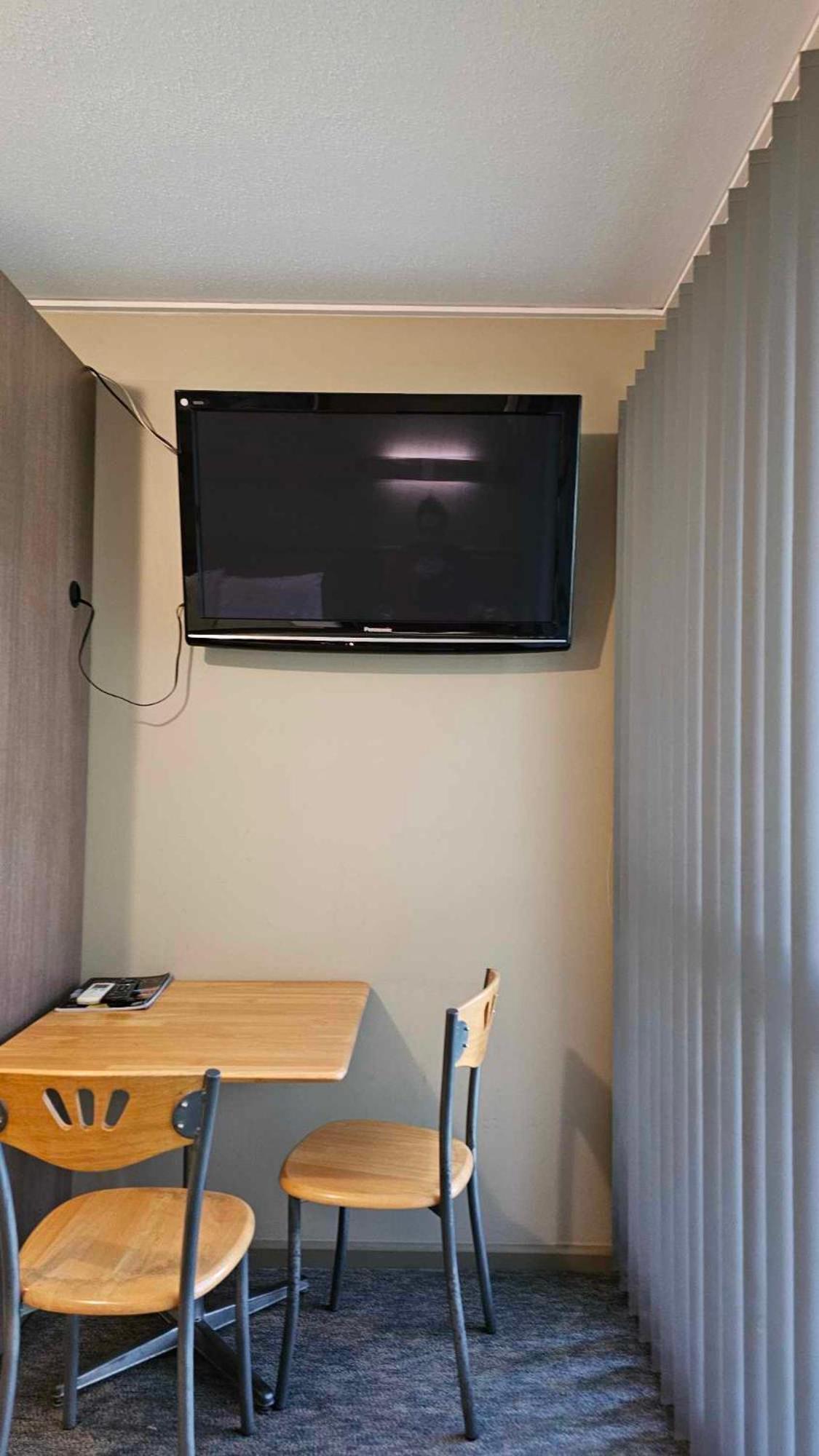 The Bright Motor Inn Extérieur photo