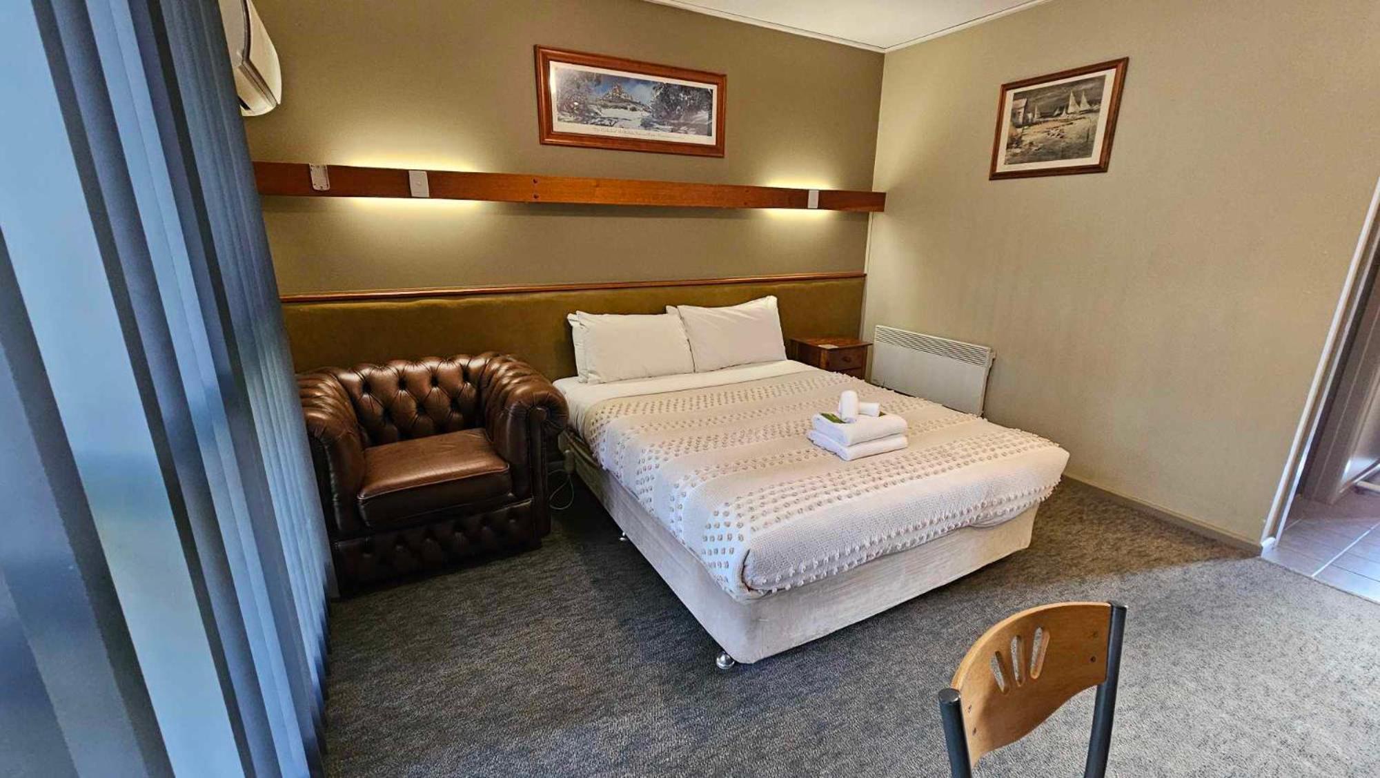 The Bright Motor Inn Extérieur photo