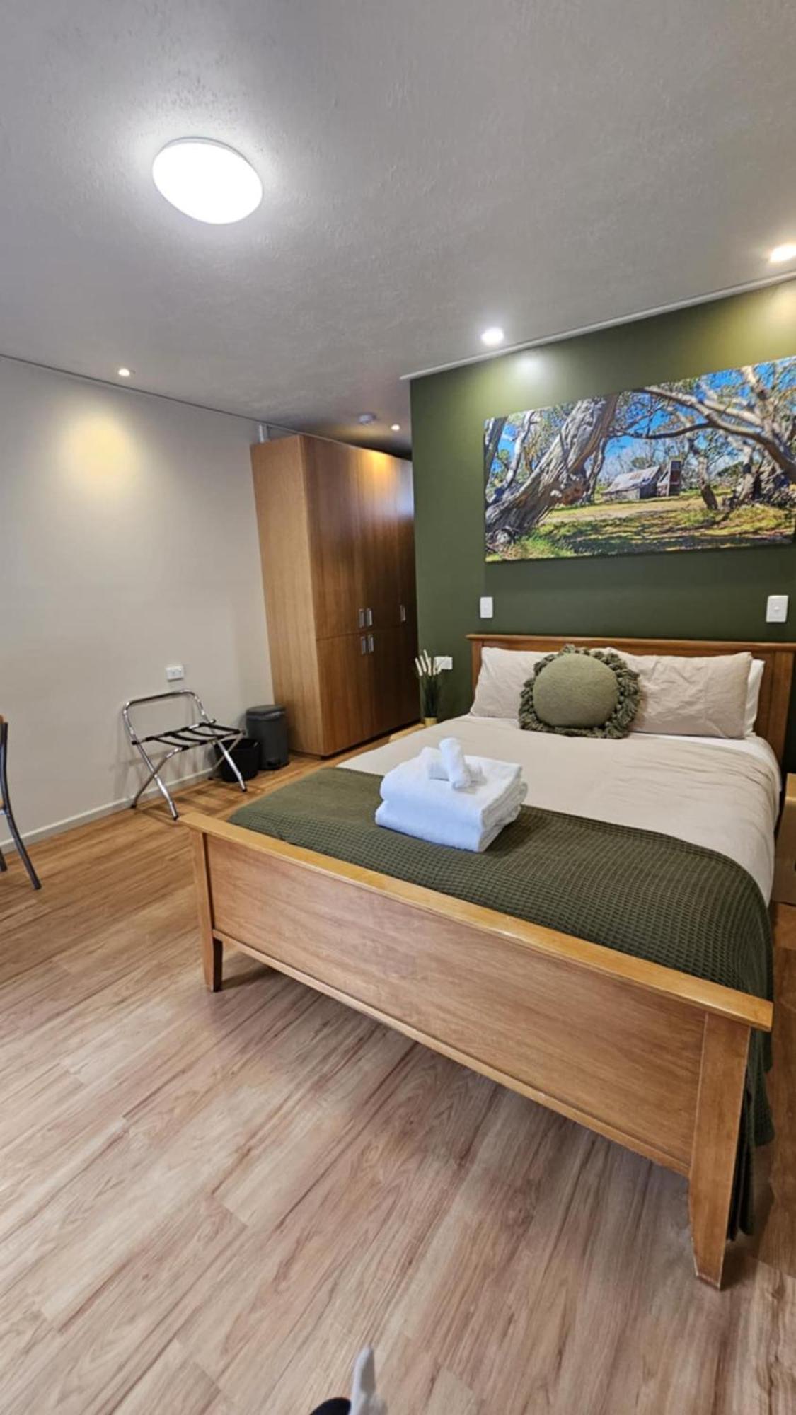 The Bright Motor Inn Extérieur photo