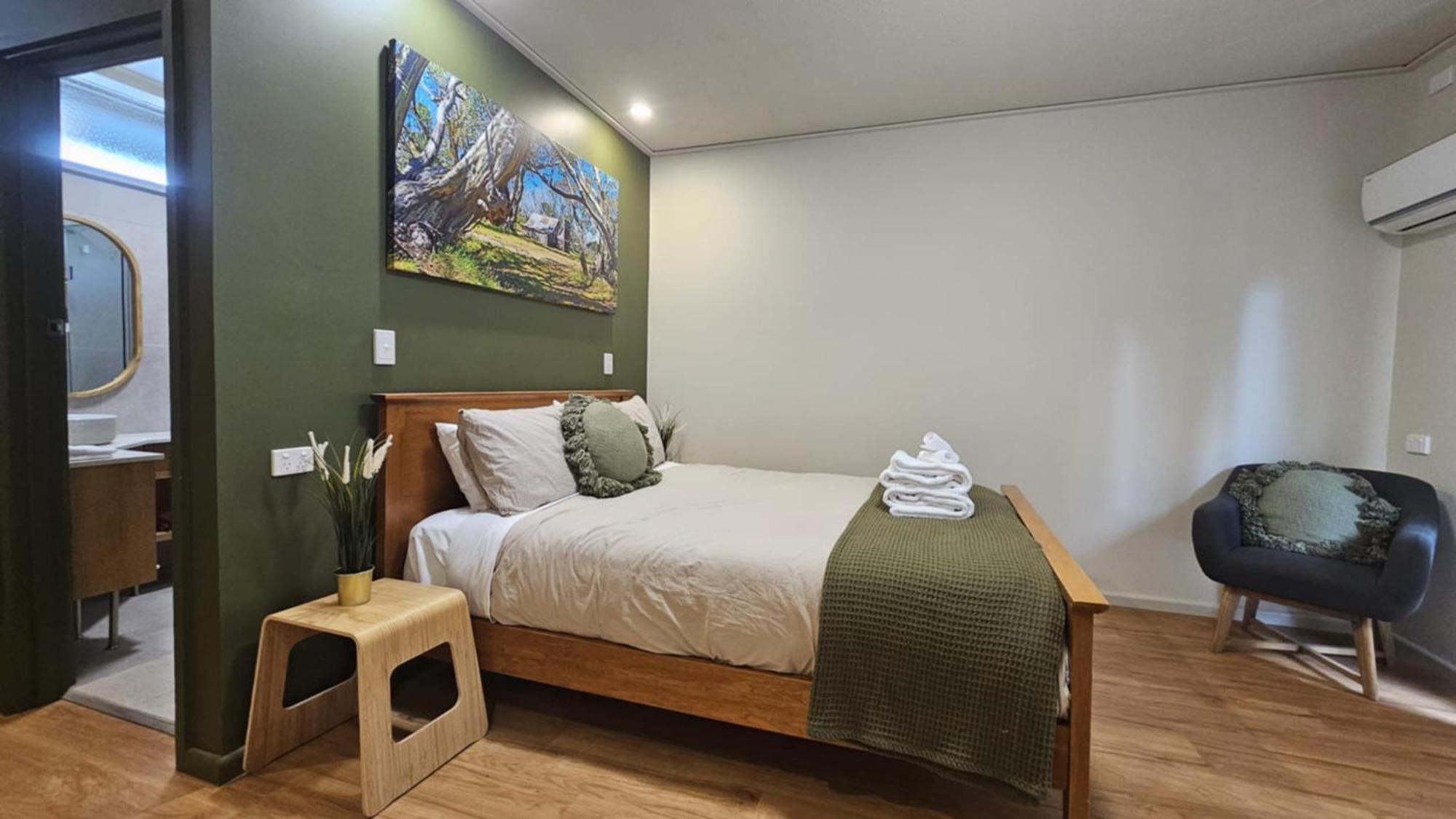 The Bright Motor Inn Extérieur photo